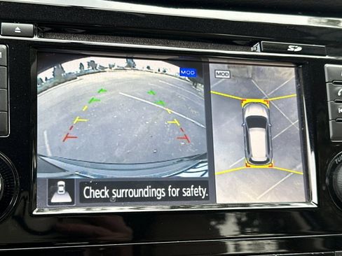 Used 2016 Nissan Rogue SV w/ SV Premium Package image 26