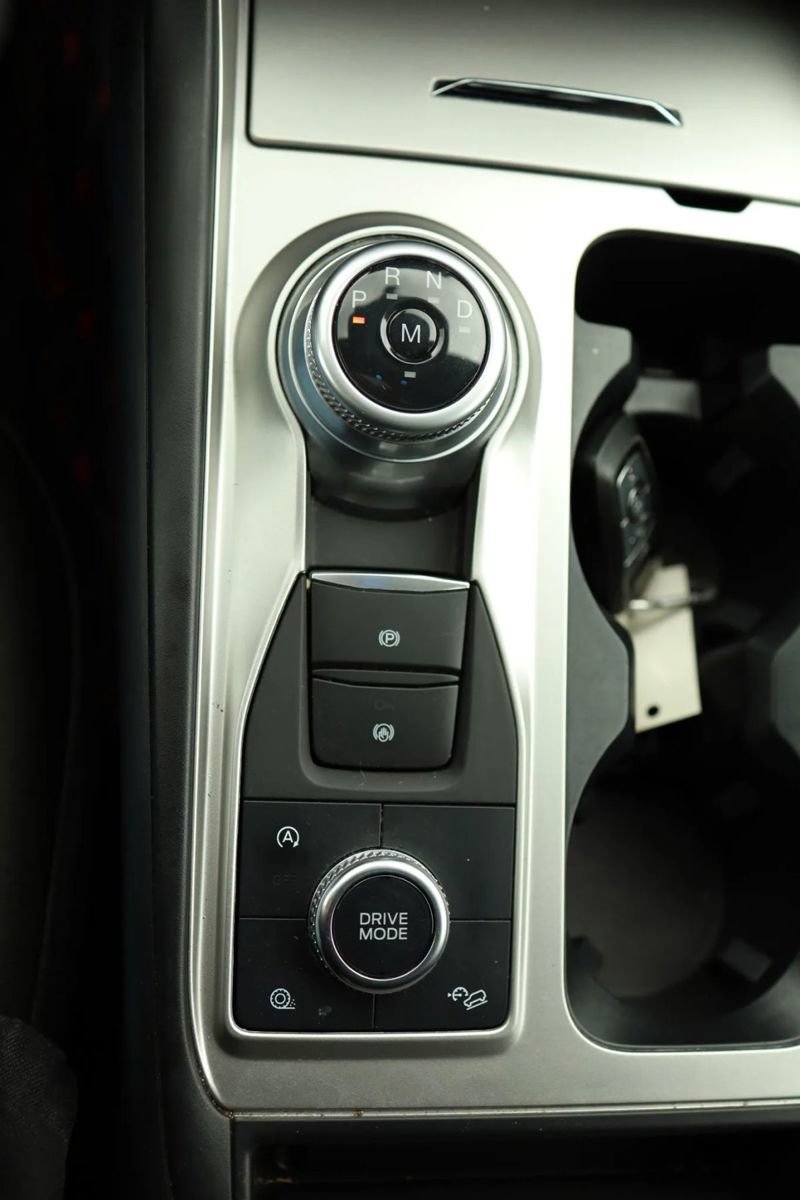 Used 2020 Ford Explorer XLT w/ Comfort Package AWD/4WD image 20