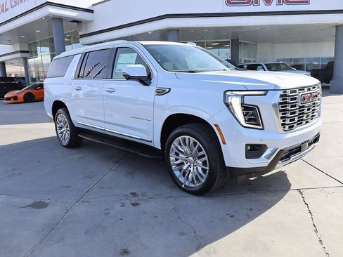 New 2026 GMC Yukon XL Denali w/ Advanced Technology Package image 8