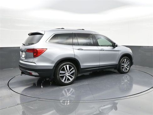 Used 2018 Honda Pilot Elite image 15