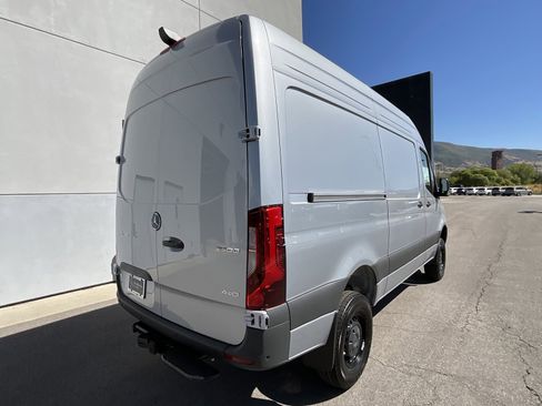 Used 2025 Mercedes-Benz Sprinter 2500 image 15
