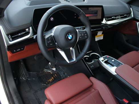 New 2026 BMW X1 xDrive28i w/ Technology Package image 4