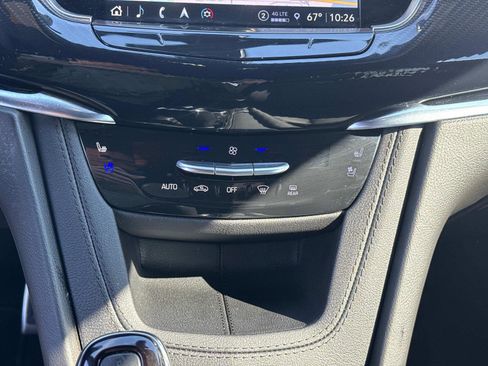 Used 2025 Cadillac XT6 Sport image 21