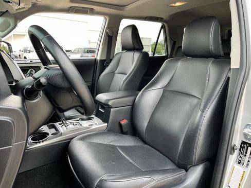Used 2023 Toyota 4Runner Limited AWD/4WD image 23