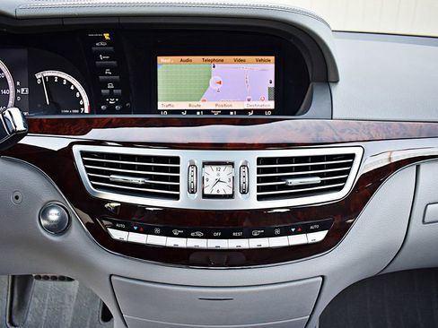 Used 2013 Mercedes-Benz S 550 image 30