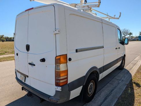 Used 2007 Dodge Sprinter 2500 image 6