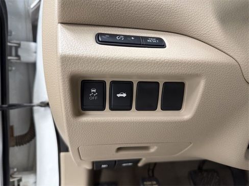 Used 2014 Nissan Altima 2.5 SV image 27