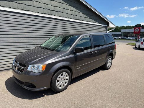 Used 2015 Dodge Grand Caravan SE w/ Quick Order Package 29E SE FWD image 7