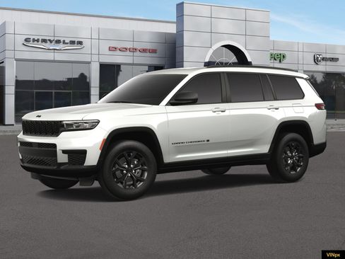 New 2025 Jeep Grand Cherokee L Altitude image 2
