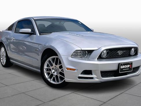 Used 2013 Ford Mustang GT image 3
