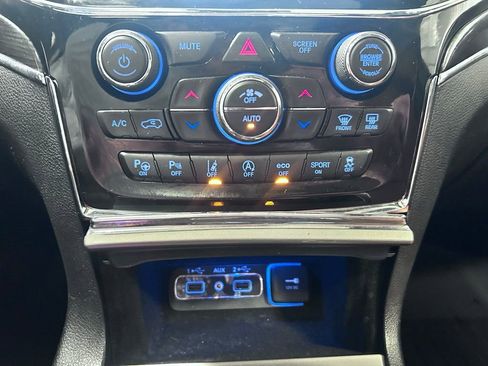 Used 2021 Jeep Grand Cherokee Overland image 17