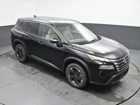 Used 2025 Nissan Rogue SV AWD/4WD image 35