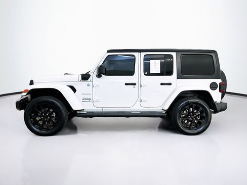 Used 2023 Jeep Wrangler Unlimited Sahara w/ Cold Weather Group AWD/4WD image 4