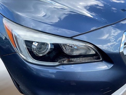 Used 2016 Subaru Outback 2.5i Limited AWD/4WD image 32