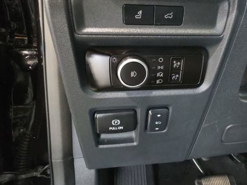 Used 2023 Ford Expedition Limited AWD/4WD image 21