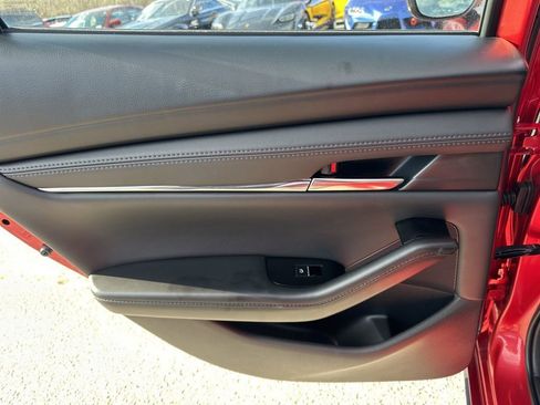 Used 2025 MAZDA MAZDA3 s image 27