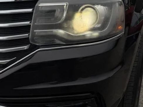 Used 2015 Lincoln Navigator 4WD image 8