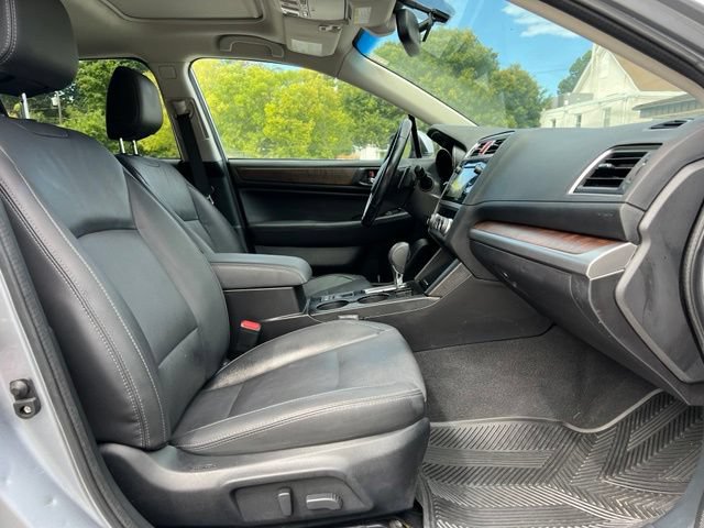 Used 2016 Subaru Outback 3.6R Limited AWD/4WD image 21