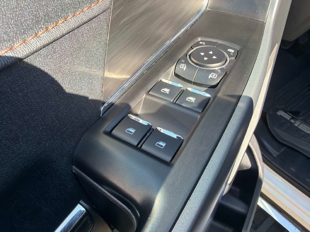 Used 2024 Ford F150 Lariat w/ Tow/Haul Package AWD/4WD image 19
