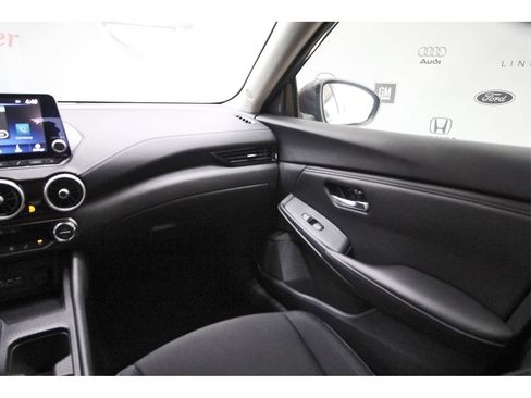 Used 2025 Nissan Sentra SV w/ All-Weather Package image 8