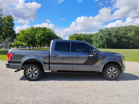 Used 2016 Ford F150 XLT w/ Equipment Group 302A Luxury AWD/4WD image 8