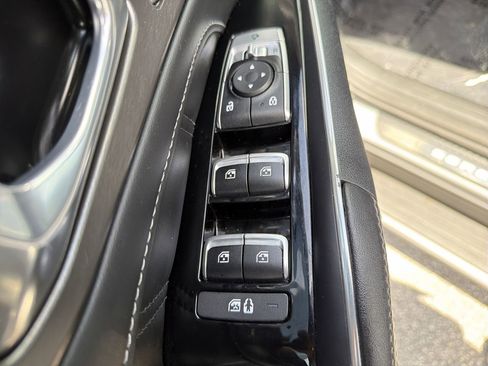 Used 2023 Kia Sorento SX AWD/4WD image 18