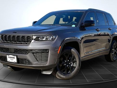 New 2026 Jeep Grand Cherokee Altitude image 2