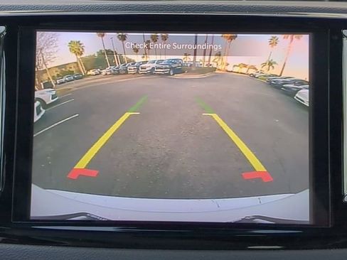 Certified 2024 Chrysler Pacifica Touring-L image 26