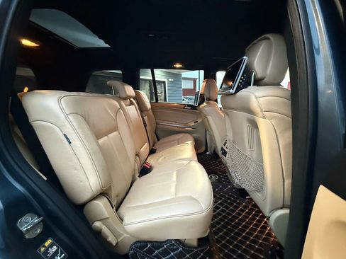Used 2012 Mercedes-Benz GL 550 4MATIC image 25