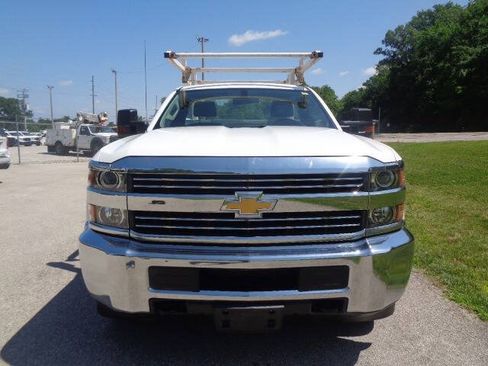 Used 2018 Chevrolet Silverado 3500 W/T RWD image 10