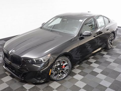 New 2026 BMW 530i xDrive 530i xDrive w/ M Sport Package image 2