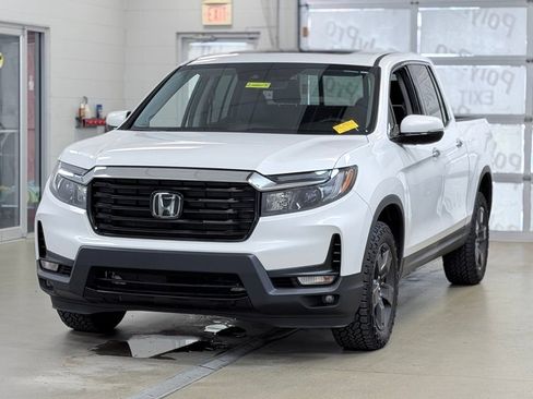 Used 2023 Honda Ridgeline RTL-E image 3