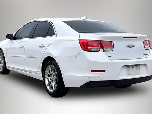 Used 2015 Chevrolet Malibu LT w/ Power Convenience Package FWD image 4