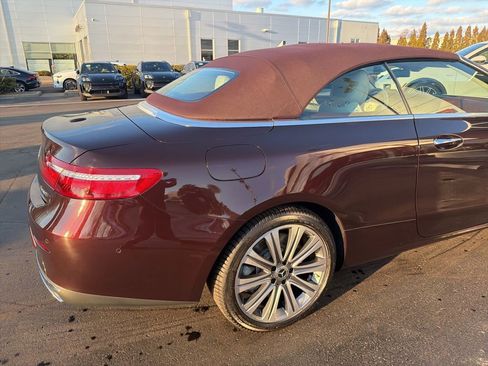 Used 2018 Mercedes-Benz E 400 4MATIC Cabriolet image 11