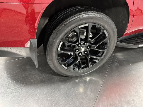 Used 2022 Chevrolet Tahoe LT w/ Luxury Package image 13