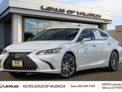 Used 2025 Lexus ES 350 w/ Premium Package