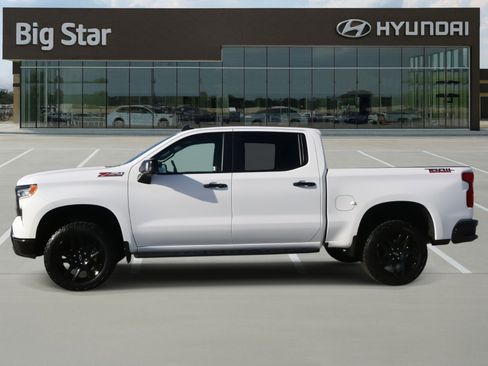 Used 2025 Chevrolet Silverado 1500 LT Trail Boss w/ LT Trail Boss Premium Package image 2