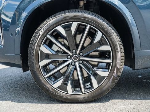 Used 2025 Volvo XC90 T8 Ultra w/ Protection Package Premier AWD/4WD image 17
