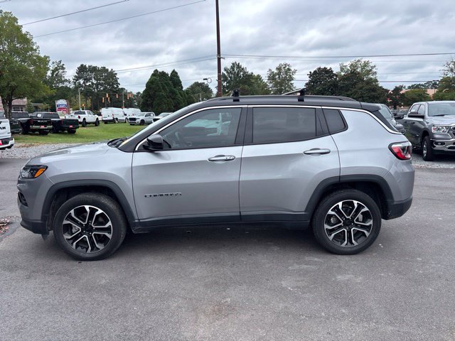 Used 2022 Jeep Compass Limited AWD/4WD image 5
