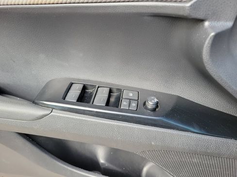 Used 2025 Toyota Camry SE w/ Convenience Package FWD image 28