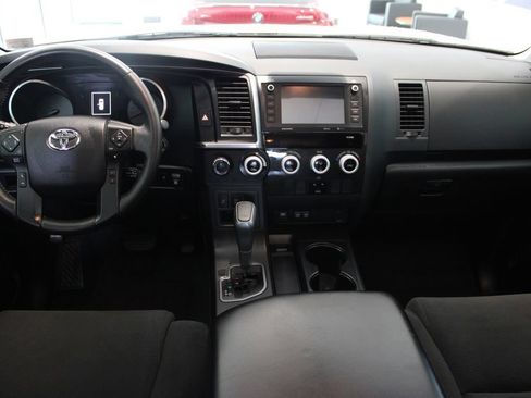 Used 2022 Toyota Sequoia TRD Sport AWD/4WD image 7