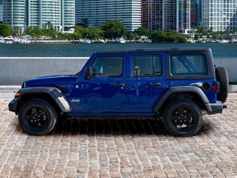 Used 2018 Jeep Wrangler Unlimited Sport image 8