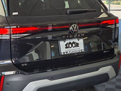 New 2026 Volkswagen Tiguan SE AWD/4WD image 12