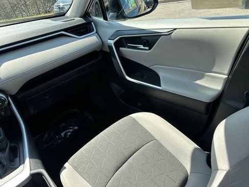 Certified 2025 Toyota RAV4 XLE AWD/4WD image 25