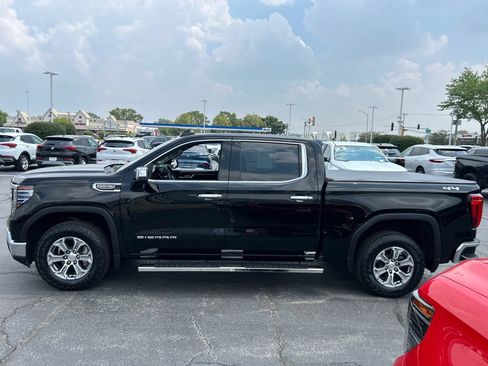 Used 2022 GMC Sierra 1500 SLT AWD/4WD image 11
