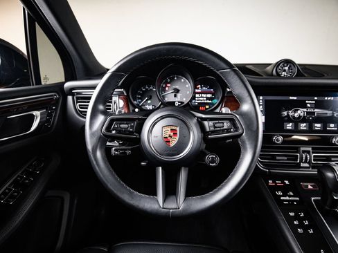 Used 2023 Porsche Macan S AWD/4WD image 26