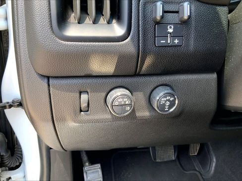 Used 2020 Chevrolet Colorado ZR2 w/ ZR2 Dusk Special Edition AWD/4WD image 33