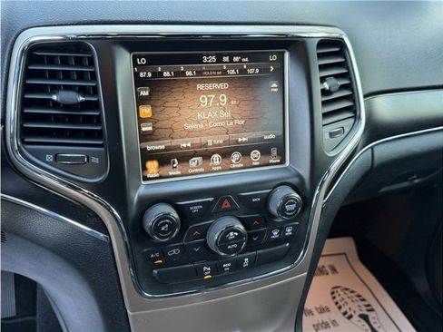 Used 2015 Jeep Grand Cherokee Limited image 40