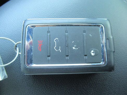 Used 2024 Jeep Grand Cherokee L Altitude RWD image 32
