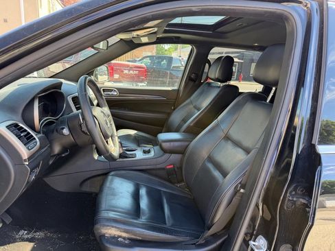Used 2017 Jeep Grand Cherokee Limited AWD/4WD image 8
